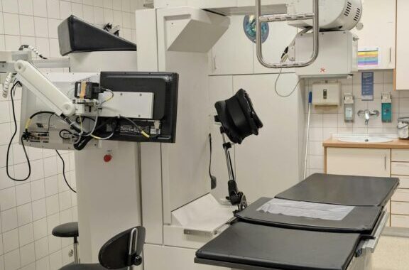 How Dr Wade Banker Connects Imaging Expertise With Minimally Invasive Treatment